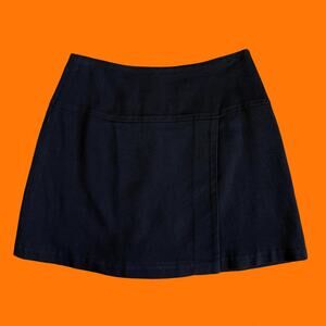 90's vintage black high waisted mini skort Size 4 made in Italy limited america